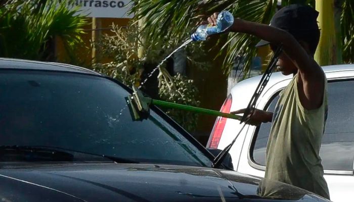 Trabalho infantil cresceu entre 2019 e 2022, diz pesquisa do IBGE